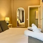 Elegance And Comfort In Madrid