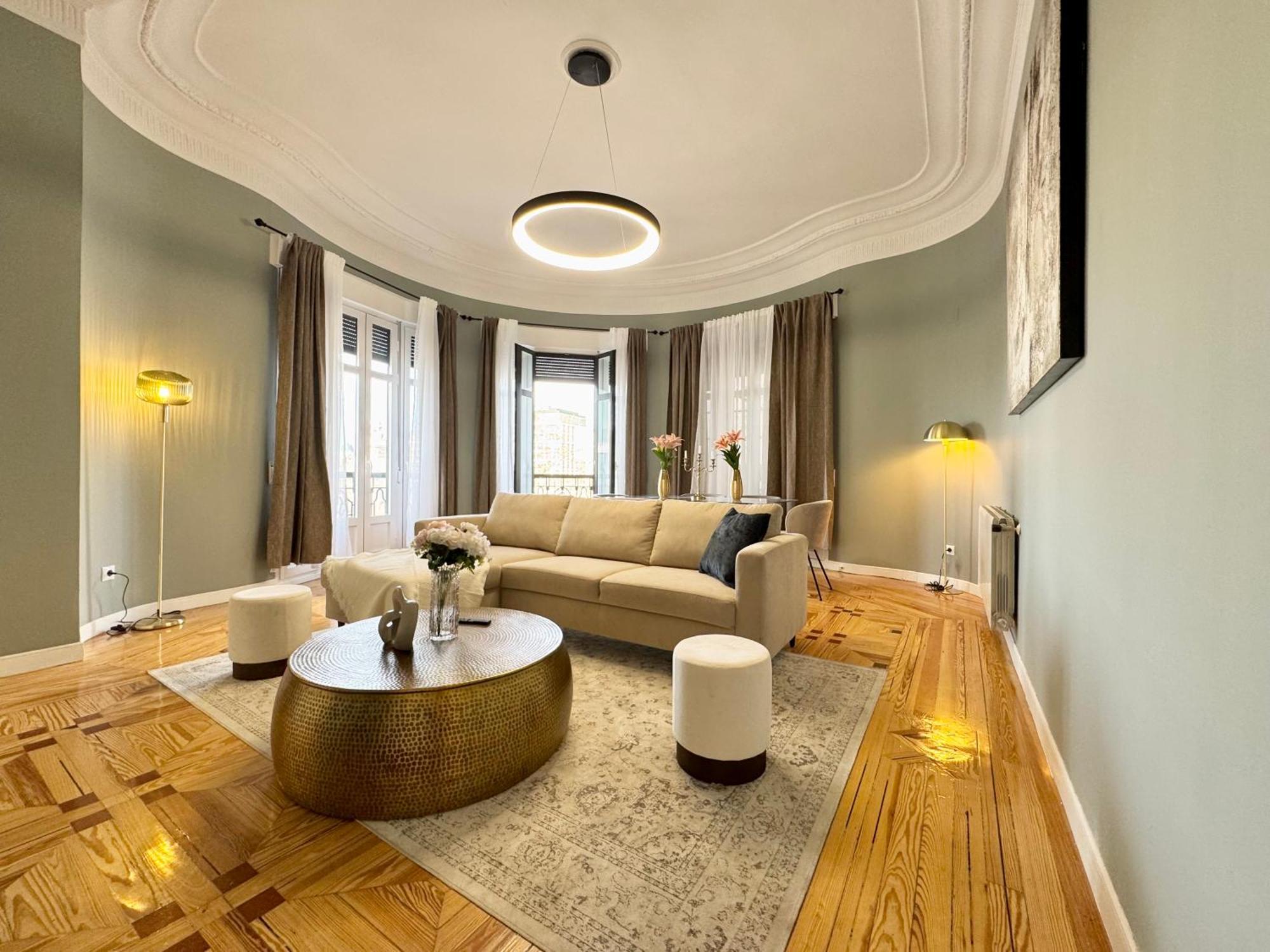 Elegance And Comfort In Apartamento
